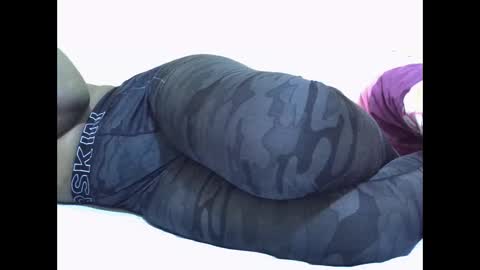 candy online show from 10-12-25, 03:55