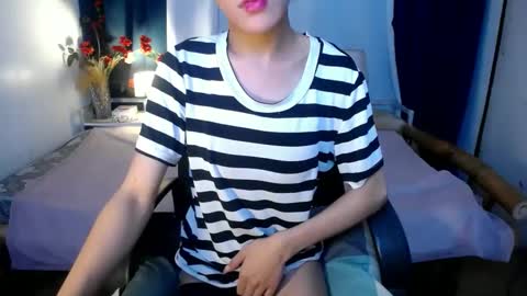 Snapshot of naughty_betany chatting on 02-16-25, 12:32 naughty_betany online show from 02-16-25, 12:32