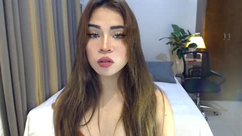 Queen Jess online show from 12-18-24, 12:51