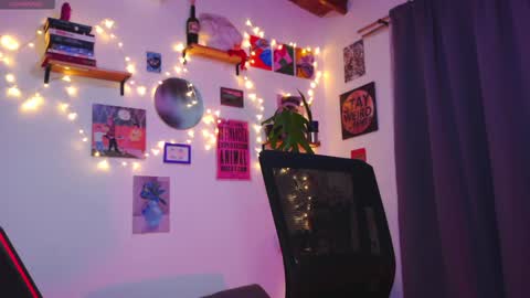 Em  please help me reach 100 thumbs up 3 online show from 01-04-25, 12:05