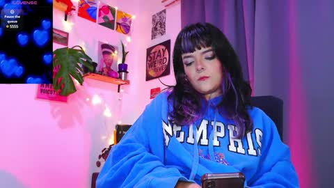 Em  please help me reach 100 thumbs up 3 online show from 01-17-25, 05:00