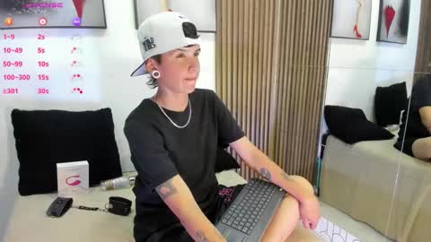 sam online show from 12-17-25, 04:40