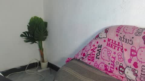 Snapshot of naughty_katrina1 chatting on 09-22-25, 07:43 naughty_katrina1 online show from 09-22-25, 07:43