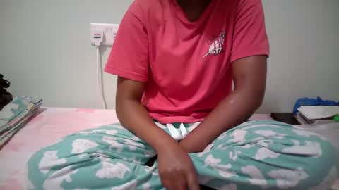 Snapshot of naughty_kesh chatting on 04-19-26, 06:10 kesh online show from 04-19-26, 06:10