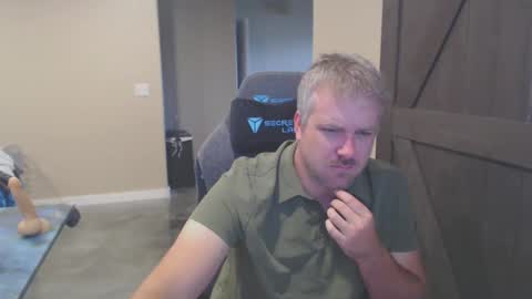 Snapshot of naughty_kinky1 chatting on 09-15-25, 03:23 Naughty kinky1 online show from 09-15-25, 03:23