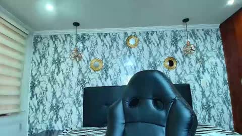 Kitten online show from 02-22-25, 02:08