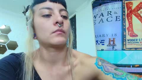 Kitten online show from 03-05-25, 01:28