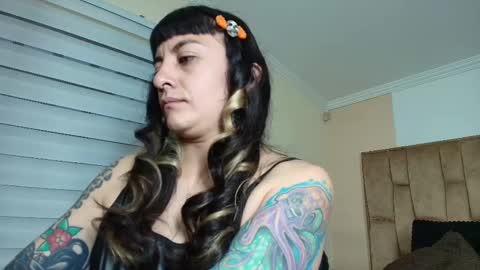 Kitten online show from 09-20-25, 10:49