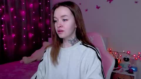 Mable online show from 10-28-25, 01:09