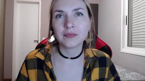 Snapshot of naughty_popa chatting on 01-20-25, 01:07 Ann online show from 01-20-25, 01:07