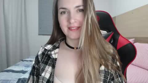 Snapshot of naughty_popa chatting on 09-29-25, 12:05 Ann online show from 09-29-25, 12:05