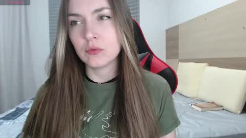 Snapshot of naughty_popa chatting on 10-24-25, 01:46 Ann online show from 10-24-25, 01:46