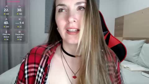 Snapshot of naughty_popa chatting on 01-10-26, 02:13 Ann online show from 01-10-26, 02:13