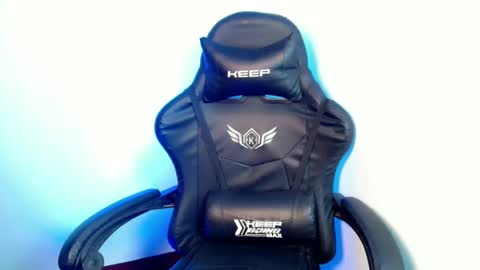 Snapshot of naughty_riez chatting on 02-14-26, 12:40 naughty_riez online show from 02-14-26, 12:40