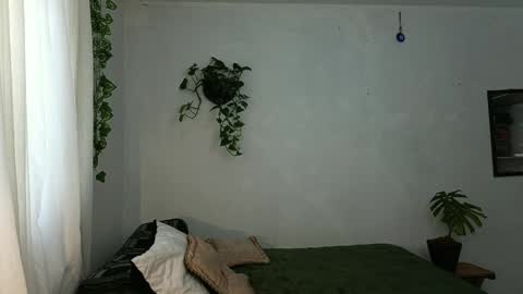 Snapshot of naughty_thompson1 chatting on 04-15-26, 07:10 naughty_thompson1 online show from 04-15-26, 07:10