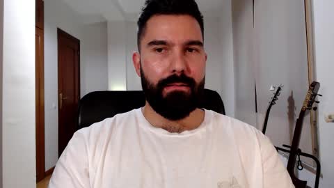 Tom online show from 10-20-25, 09:43