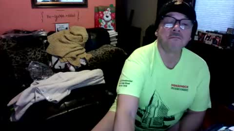 Snapshot of naughtybone chatting on 02-27-25, 07:04 naughtybone online show from 02-27-25, 07:04