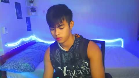 Loue online show from 09-25-25, 01:37