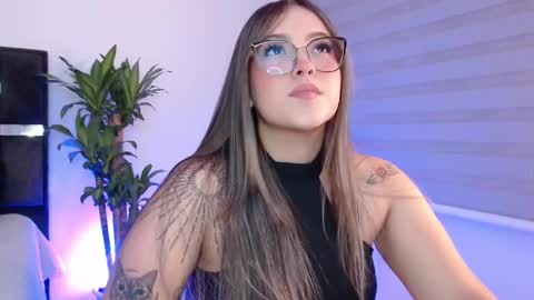 Snapshot of naughtycurvybbx chatting on 12-06-24, 06:04 LANAindependent model online show from 12-06-24, 06:04