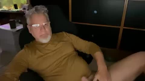 Snapshot of naughtydaddyla chatting on 10-14-25, 02:45 naughtydaddyla online show from 10-14-25, 02:45