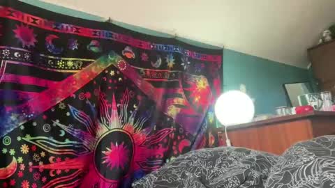 naughtyfoxxes online show from 10-08-25, 11:08