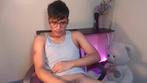 Snapshot of naughtyjosh_ chatting on 10-25-25, 08:22 Josh online show from 10-25-25, 08:22