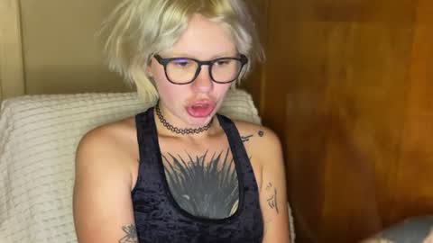 NaughtyLayla666 online show from 06-12-26, 10:30