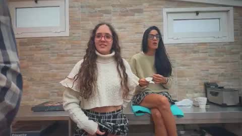 Snapshot of naughtyluxe chatting on 09-29-25, 08:30 ANDREA STEPH MIKE online show from 09-29-25, 08:30