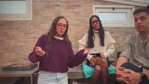 Snapshot of naughtyluxe chatting on 10-10-25, 08:46 ANDREA STEPH MIKE online show from 10-10-25, 08:46