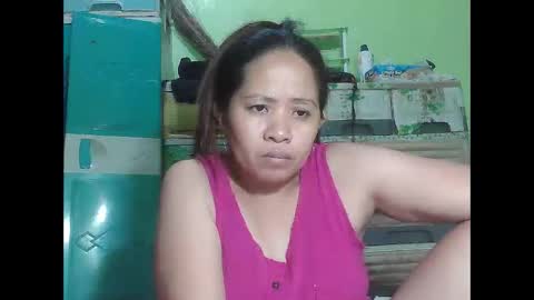 Snapshot of naughtymom26 chatting on 04-04-26, 10:40 naughtymom26 online show from 04-04-26, 10:40