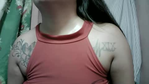 naughtymom_33 online show from 05-05-26, 07:00