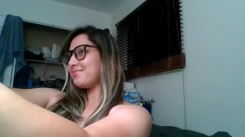 naughtynadia52 online show from 03-19-26, 04:49