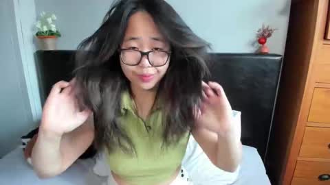 Snapshot of naughtynerdygirl chatting on 03-23-26, 07:34 Gigi Chu online show from 03-23-26, 07:34