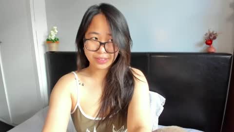 Gigi Chu  online show from 04-05-26, 02:25