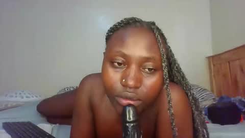 naughtyqueen12 online show from 03-18-26, 11:57