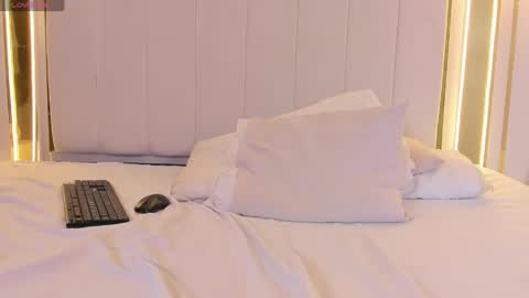 Snapshot of naughtyrose_vc chatting on 04-28-26, 02:27 naughtyrose vc online show from 04-28-26, 02:27
