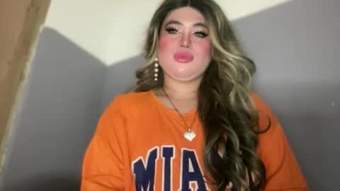 Snapshot of naughtyrosecum chatting on 10-08-25, 03:09 Rose Wilson online show from 10-08-25, 03:09