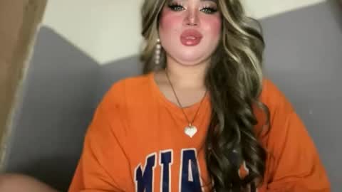 Snapshot of naughtyrosecum chatting on 10-11-25, 01:53 Rose Wilson online show from 10-11-25, 01:53