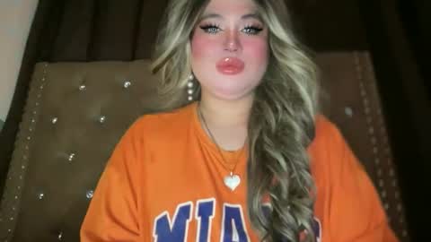 Snapshot of naughtyrosecum chatting on 10-30-25, 02:46 Rose Wilson online show from 10-30-25, 02:46