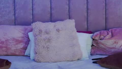 Snapshot of naughtysabrina chatting on 12-27-24, 12:01 Ally online show from 12-27-24, 12:01