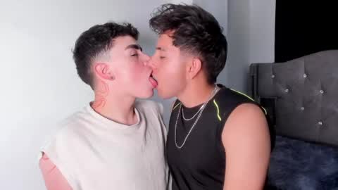 Snapshot of naughtysalomon chatting on 05-19-26, 12:27 Salomon and Andy online show from 05-19-26, 12:27