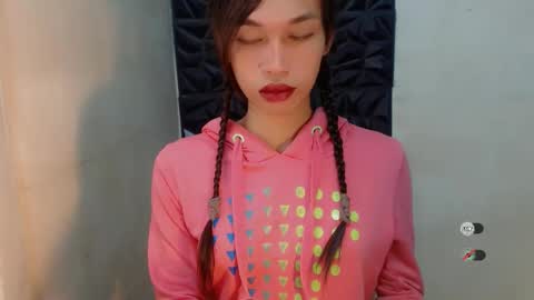 Celine online show from 10-27-25, 05:33