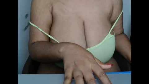 naughtyxpussyx online show from 11-26-25, 08:15