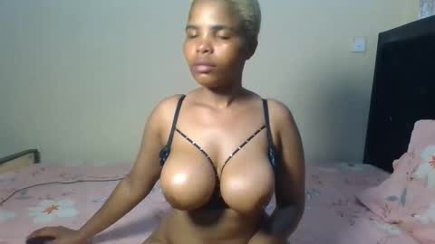 Snapshot of naughtyzuri chatting on 09-13-25, 04:01 naughty online show from 09-13-25, 04:01