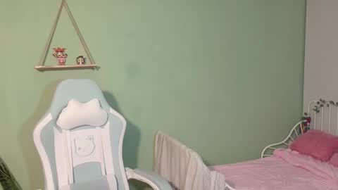 Snapshot of naugthy_muse chatting on 03-09-26, 01:53 sabrina online show from 03-09-26, 01:53