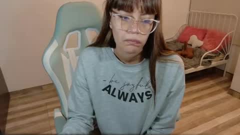 Snapshot of naugthy_muse chatting on 04-18-26, 03:32 sabrina online show from 04-18-26, 03:32