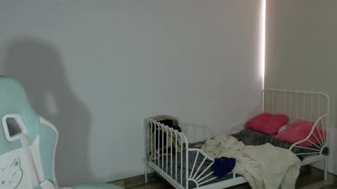 Snapshot of naugthy_muse chatting on 04-19-26, 09:17 sabrina online show from 04-19-26, 09:17