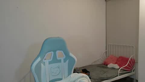 Snapshot of naugthy_muse chatting on 04-25-26, 04:37 sabrina online show from 04-25-26, 04:37