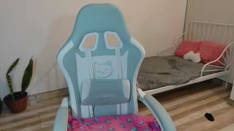 Snapshot of naugthy_muse chatting on 04-28-26, 07:57 sabrina online show from 04-28-26, 07:57