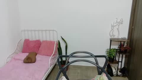 Snapshot of naugthy_muse chatting on 06-14-26, 06:15 sabrina online show from 06-14-26, 06:15